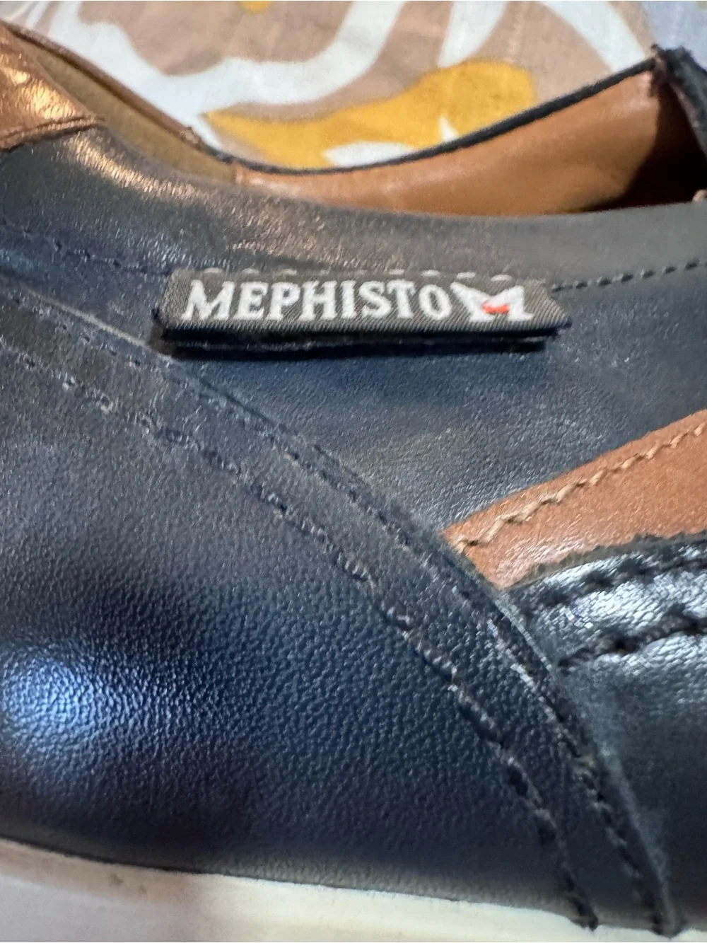 Mephisto Men’s All Leather Walking Shoes Camel White Details